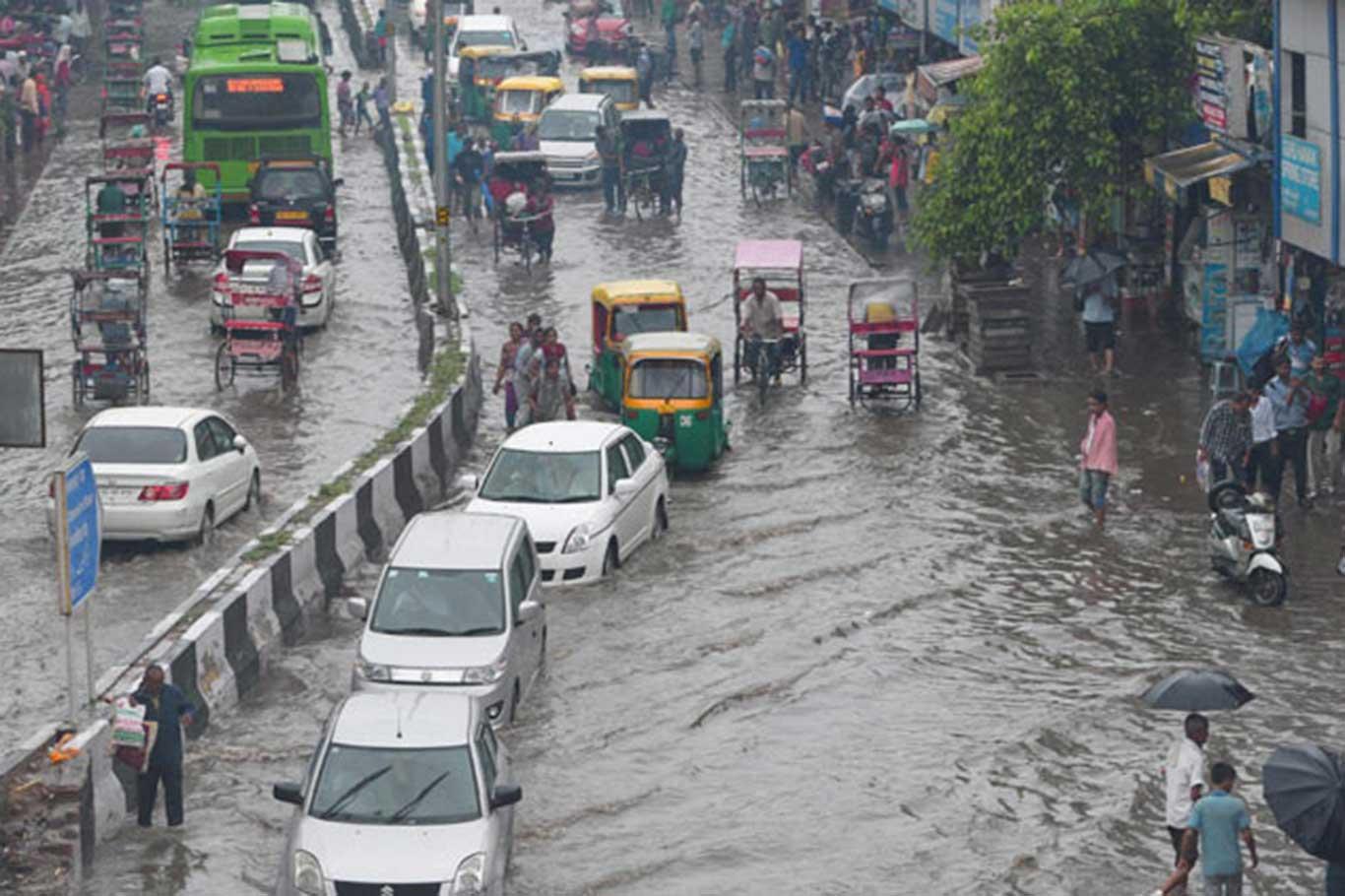Muson yağmurları Hindistan'da büyük kayıplara yol açtı